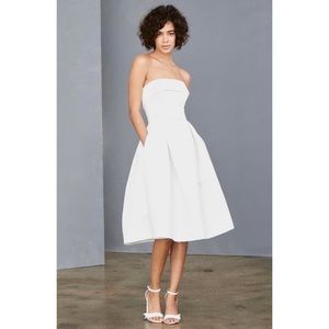【SOLD】Amsale Fallie Fit & Flare White Dress Size 0